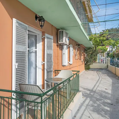 Apartment Grapevine Poros (Kefalonia)