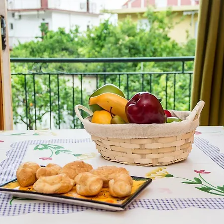 Grapevine Apartament *